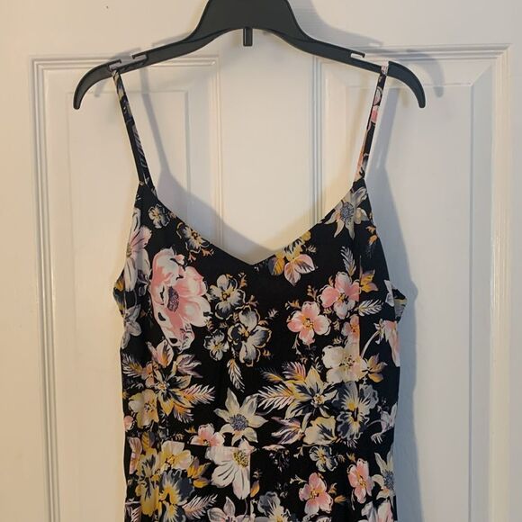 GAP SUN DRESS SPAGHETTI STRAPS AND ELASTIC AT BACK SWING SKIRT PRINT SZ MED - Picture 2 of 10